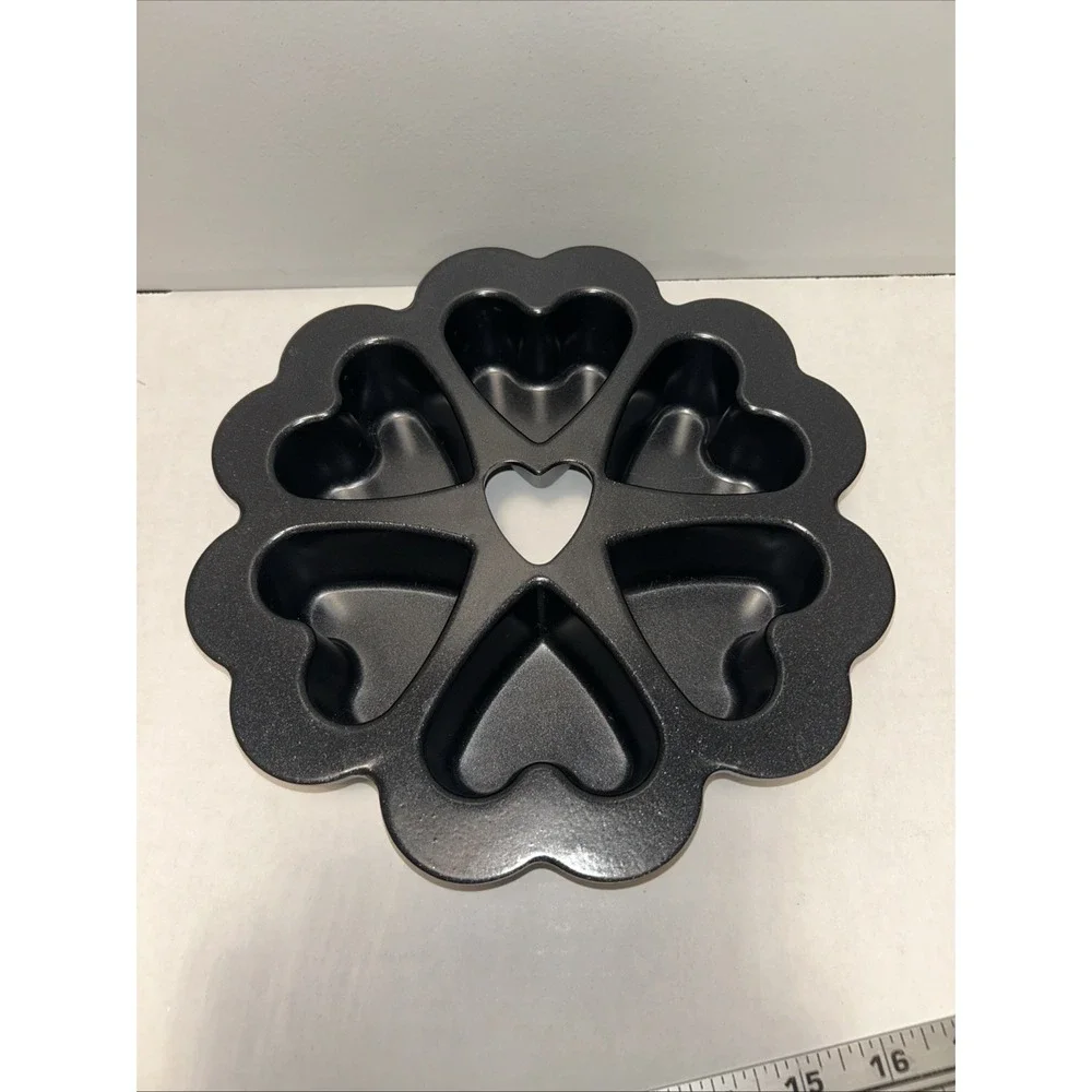 Nordic Ware Heart Mini Cake‎ Cakelet Pan Valentine's Day Baking Muffin Brownie